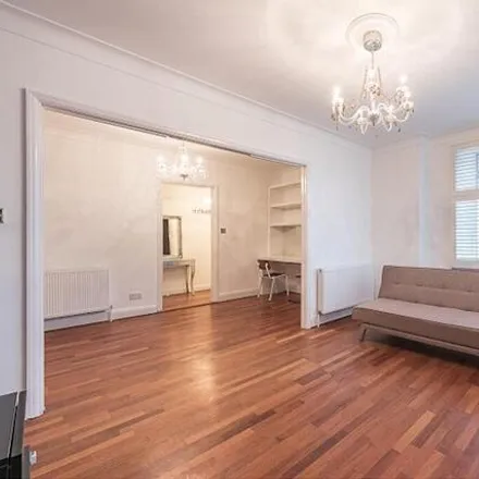 Image 6 - Vernon Court, Hendon Way, Childs Hill, London, NW2 2PH, United Kingdom - Apartment for sale