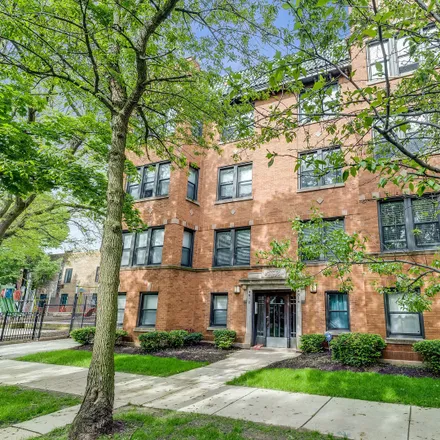 Buy this 2 bed house on 4814-4830 North Hoyne Avenue in Chicago, IL 60625
