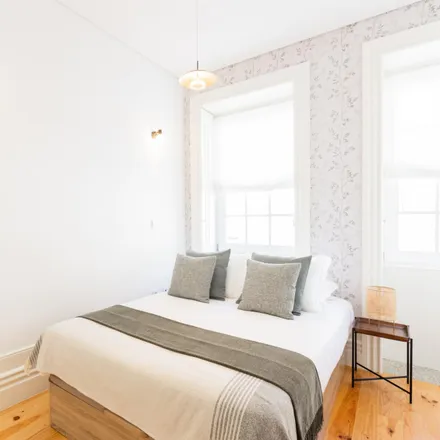 Rent this 2 bed apartment on Rua do Bonfim in 4300-066 Porto, Portugal