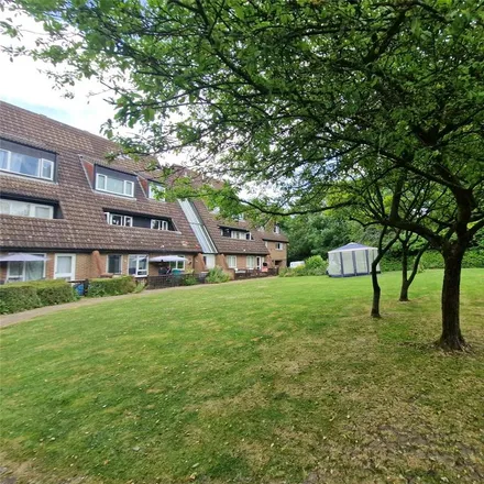 Image 1 - Abbeyfields Close, London, NW10 7EL, United Kingdom - Apartment for rent