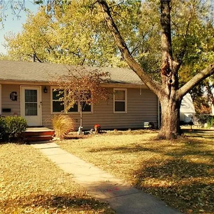 Buy this 3 bed house on 826 South Ash Street in Ottawa, KS 66067