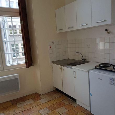 Rent this 2 bed apartment on 44 Rue Villette Gâté in 28400 Nogent-le-Rotrou, France