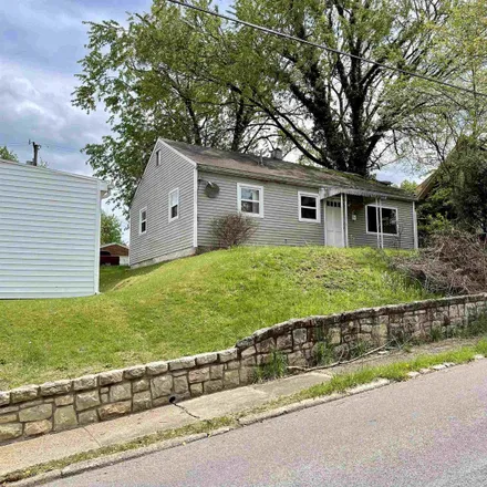 Buy this 3 bed house on 220 South Walnut Street in Huntington, WV 25705