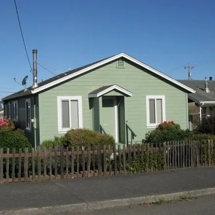 Buy this 2 bed house on 229 South Whipple Street in Fort Bragg, CA 95437