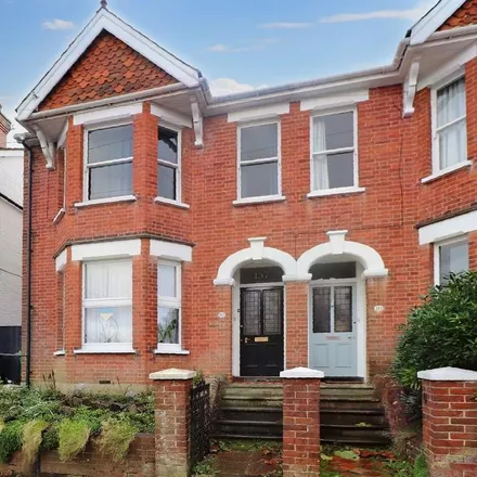 Rent this 2 bed apartment on Stephen's Road in Royal Tunbridge Wells, TN4 9QB