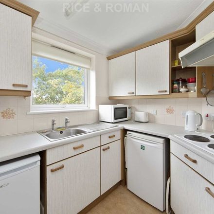 Rent this 2 bed apartment on Manor Road North in Elmbridge, KT10 0SR