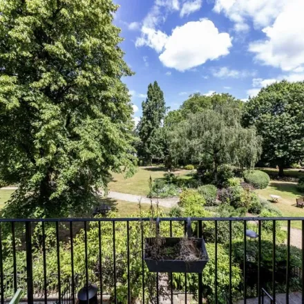 Image 4 - 98 Philbeach Gardens, London, SW5 9EA, United Kingdom - Apartment for rent