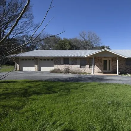 Buy this 4 bed house on 637 Farm-to-Market Road 1863 in Hunters Creek, New Braunfels