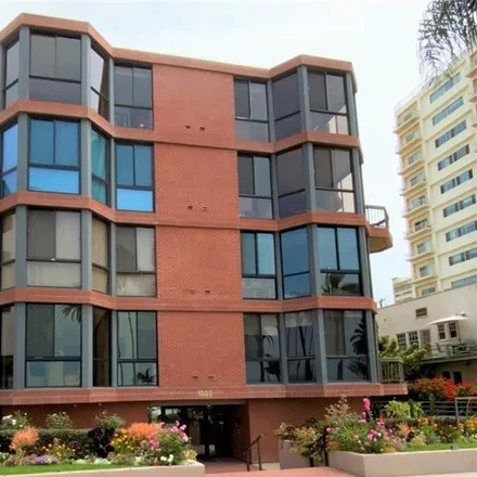Rent this 2 bed condo on Ocean Court in Santa Monica, CA 90401