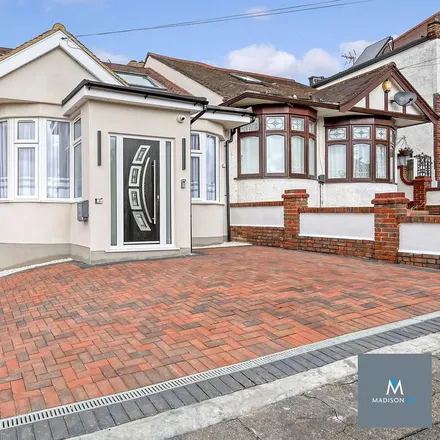 Rent this 5 bed house on 29 Hillington Gardens in London, IG8 8QS