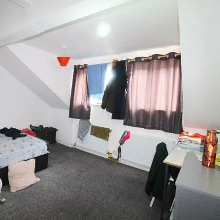 Image 7 - Platinum Estates, Brudenell Grove, Leeds, LS6 1HR, United Kingdom - Room for rent