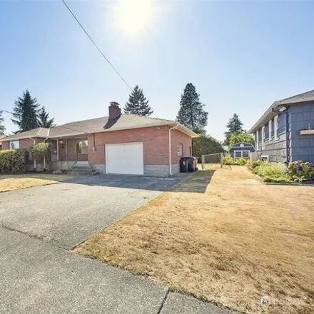 Buy this 3 bed house on 6656 South I Street in Tacoma, WA 98408