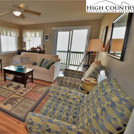 Buy this 2 bed house on 397 Pinnacle Inn Road in Beech Mountain, NC 28604