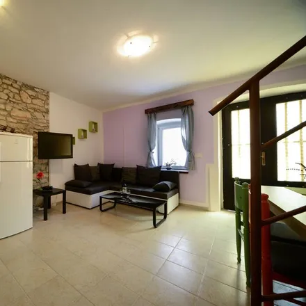 Rent this 2 bed house on 52204 Ližnjan