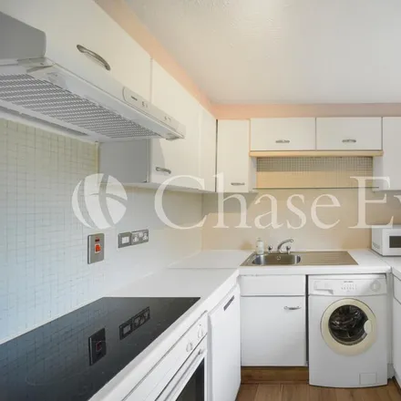 Image 2 - 42 Ferry Street, London, E14 3DT, United Kingdom - Apartment for rent