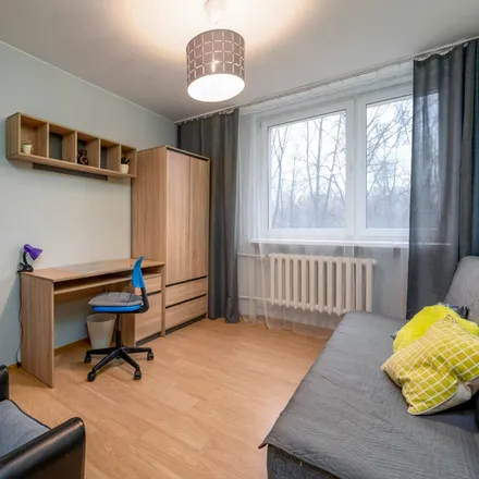 Rent this 4 bed room on Anieli Krzywoń 3 in 01-391 Warsaw, Poland
