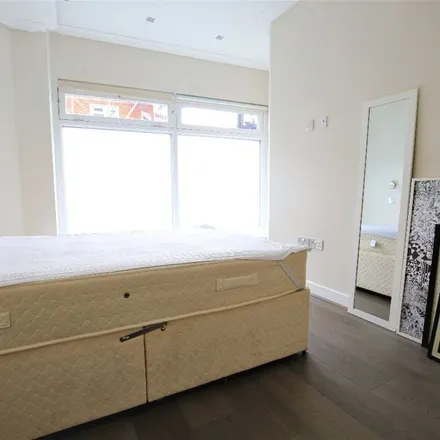 Image 3 - Eagle House, Hornsey Road, London, N7 7QY, United Kingdom - Apartment for rent