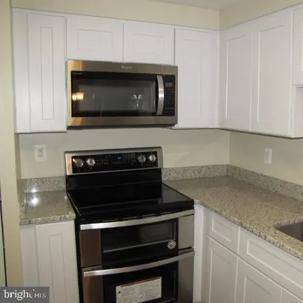 Image 4 - 7682 Tremayne Place, Tysons, VA 22102, USA - Apartment for rent