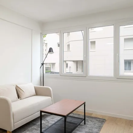 Image 4 - 8 Rue Fernand Pelloutier, 75017 Paris, France - Apartment for rent