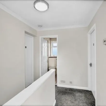 Image 3 - Hadrian Way, Stanwell, TW19 7HE, United Kingdom - Apartment for rent