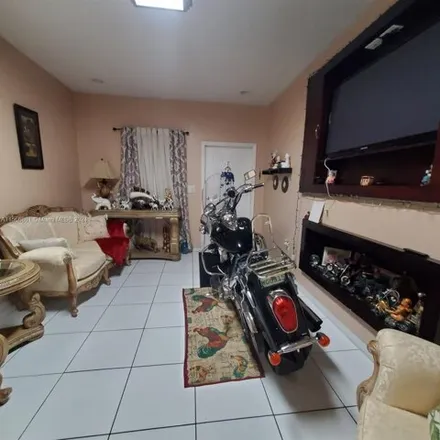 Image 3 - 6940 Northwest 179th Street, Miami-Dade County, FL 33015, USA - House for sale