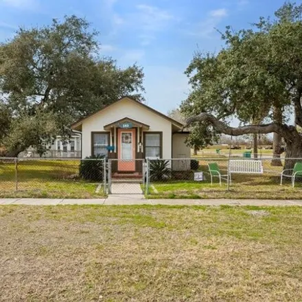Buy this 1 bed house on 175 West Deberry Avenue in Aransas Pass, TX 78336