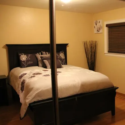 Rent this 1 bed house on Oakland