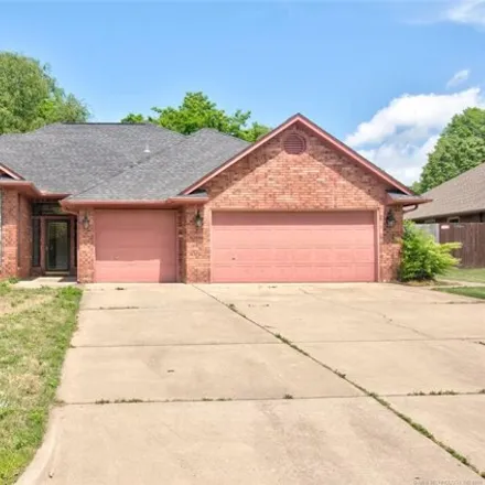 Buy this 4 bed house on 3346 Georgia Avenue in Muskogee, OK 74403