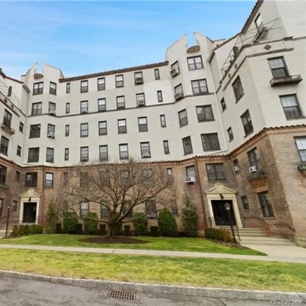 Buy this studio apartment on Wykagyl Drive in Victory Park, City of New Rochelle