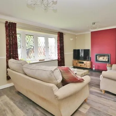 Image 6 - Hedge End, SO32 2UF, United Kingdom - House for sale