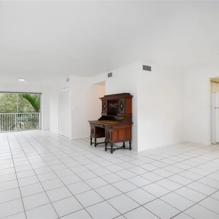 Image 7 - 650 Southwest 24th Street, Coral Gables, FL 33134, USA - Condo for sale