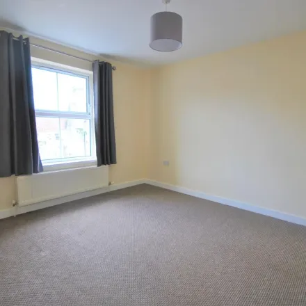 Image 1 - Sultan Street, London, SE5 0XR, United Kingdom - Apartment for rent