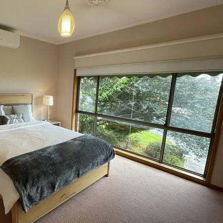 Rent this 4 bed house on Dromana VIC 3936