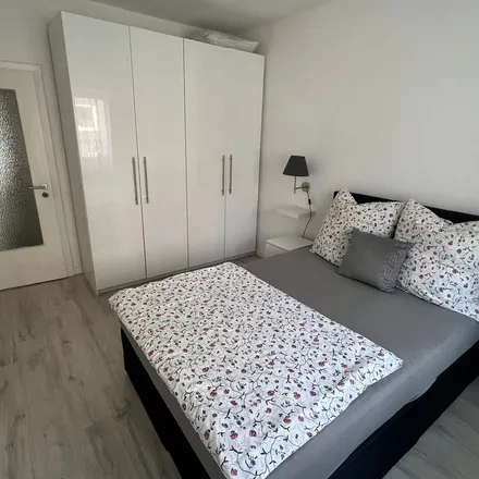 Rent this 2 bed apartment on Haydnstraße 3 in 22761 Hamburg, Germany