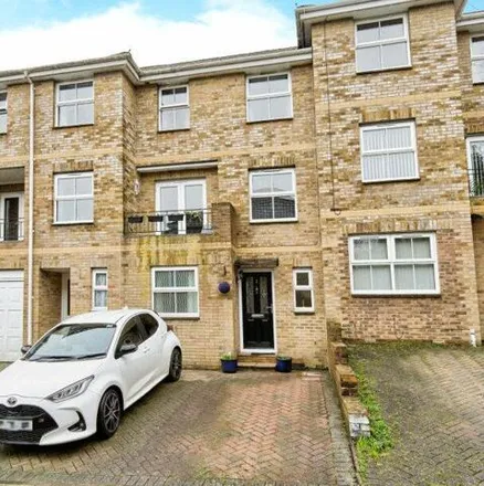 Image 1 - Woodland Mews, Ryde, Isle Of Wight, Po33 - Townhouse for sale