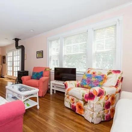 Rent this 3 bed house on 16A Linden Place in Brookline, MA 02446