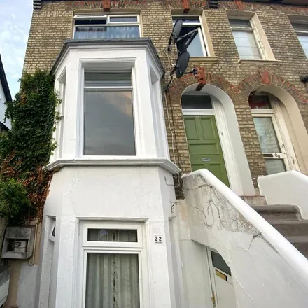 Rent this 1 bed apartment on Clifton Road in London, SE25 6PX