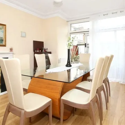 Rent this 4 bed apartment on Elvendon Road in Bowes Park, London
