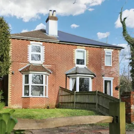 Buy this 3 bed duplex on Hamble Rail Trail in Butlocks Heath, SO31 5FY