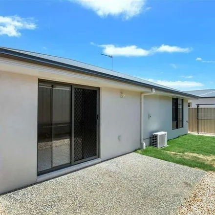 Rent this 3 bed apartment on Glenwoods Drive in Glenvale QLD 4350, Australia
