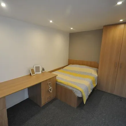 Image 4 - Harold View, Leeds, LS6 1PP, United Kingdom - Townhouse for rent