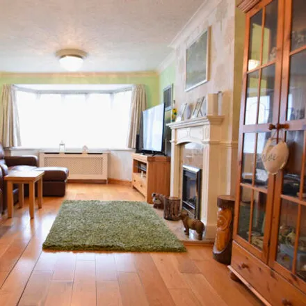 Image 2 - 17 Barkers Mead, Yate Rocks, BS37 7LF, United Kingdom - House for sale
