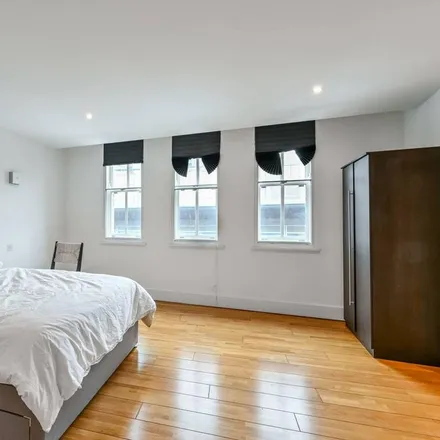 Rent this 1 bed apartment on Farringdon in Turnmill Street, London