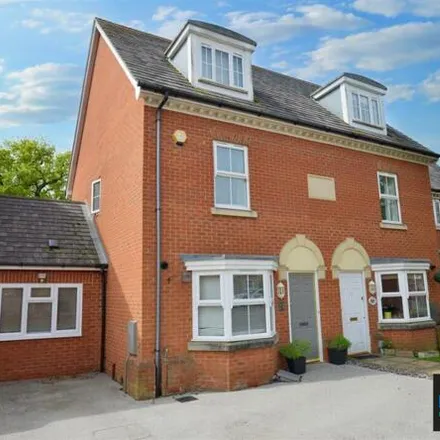 Buy this 3 bed townhouse on 20 Forum Way in Stubbs Cross, TN23 3RJ