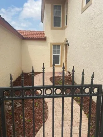 Image 2 - Via Jardin, Riviera Beach, FL 33318, USA - Townhouse for sale