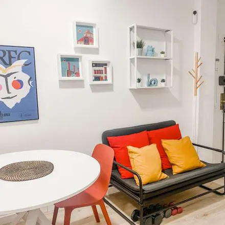 Rent this 1 bed apartment on Carrer de Vila i Vilà in 50, 08004 Barcelona
