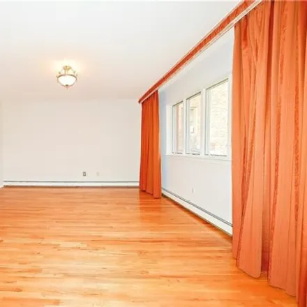 Image 7 - 1840 East 13th Street, New York, NY 11229, USA - Condo for sale