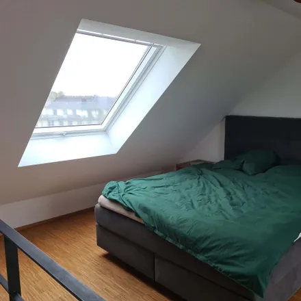 Rent this 2 bed apartment on Metzer Straße 4 in 40476 Dusseldorf, Germany