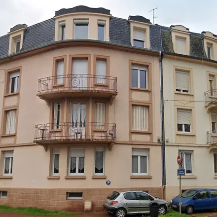 Rent this 3 bed apartment on Rue de Haute-Rive in 57000 Metz, France