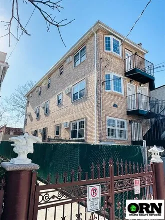 Rent this 3 bed house on 752 Barbey Street in New York, NY 11207